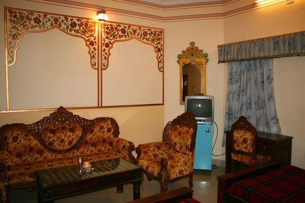Hotel Sagar Биканер Екстериор снимка