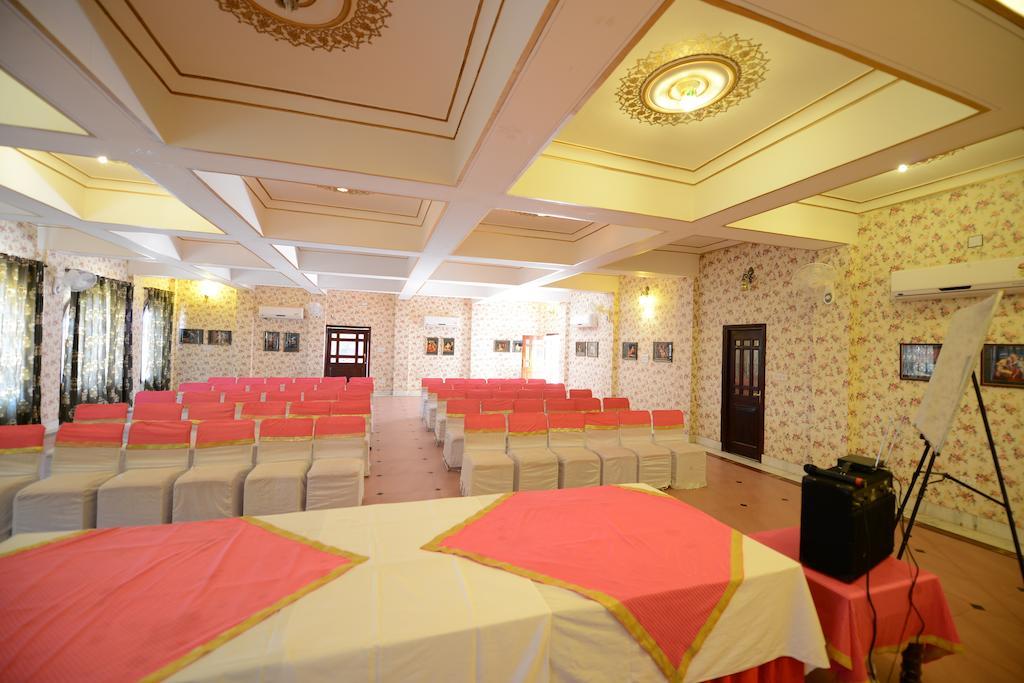 Hotel Sagar Биканер Екстериор снимка