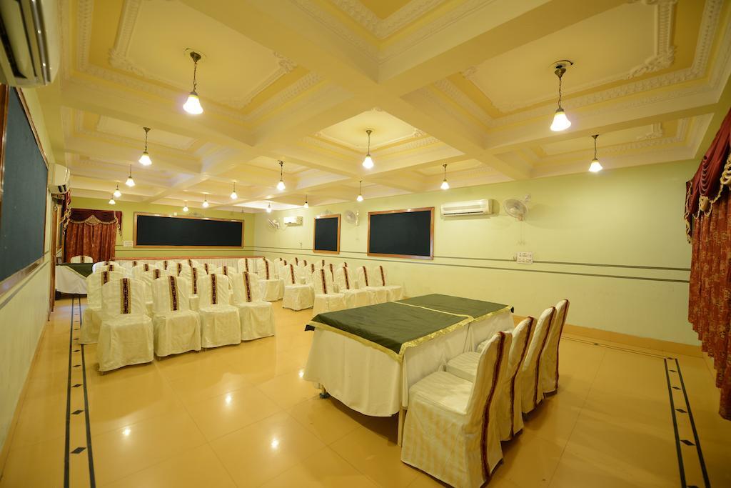 Hotel Sagar Биканер Екстериор снимка