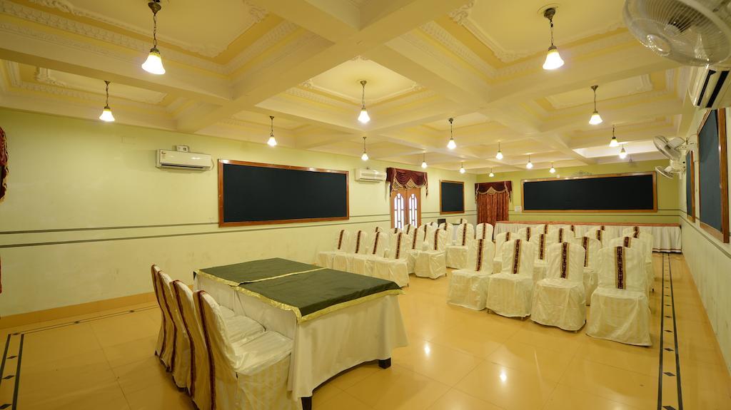 Hotel Sagar Биканер Екстериор снимка