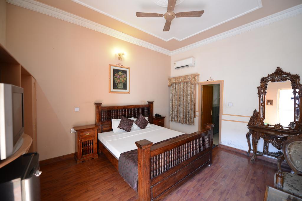 Hotel Sagar Биканер Екстериор снимка